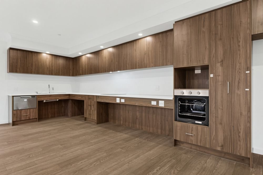 84 Fradd Road, photograph 2.