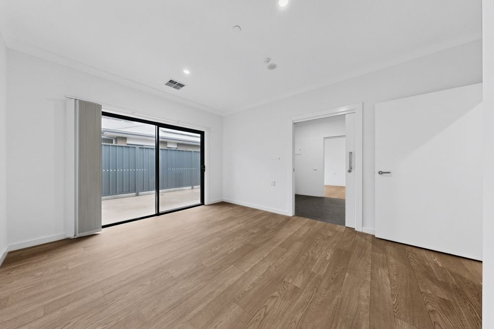 84 Fradd Road, photograph 4.