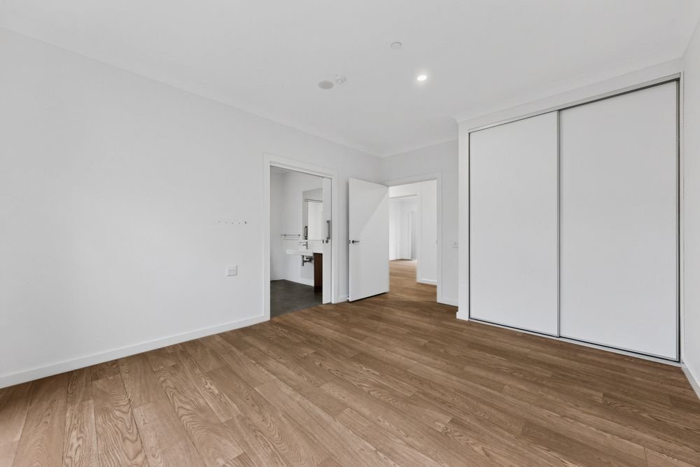 84 Fradd Road, photograph 5.