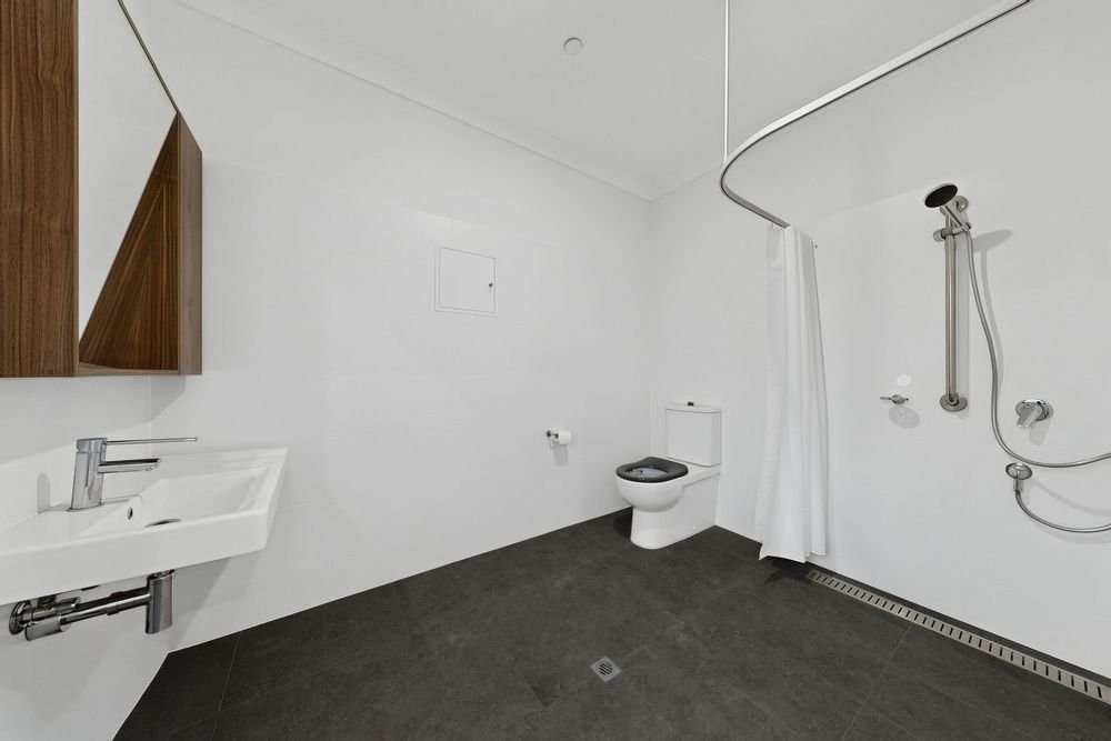 84 Fradd Road, photograph 9.