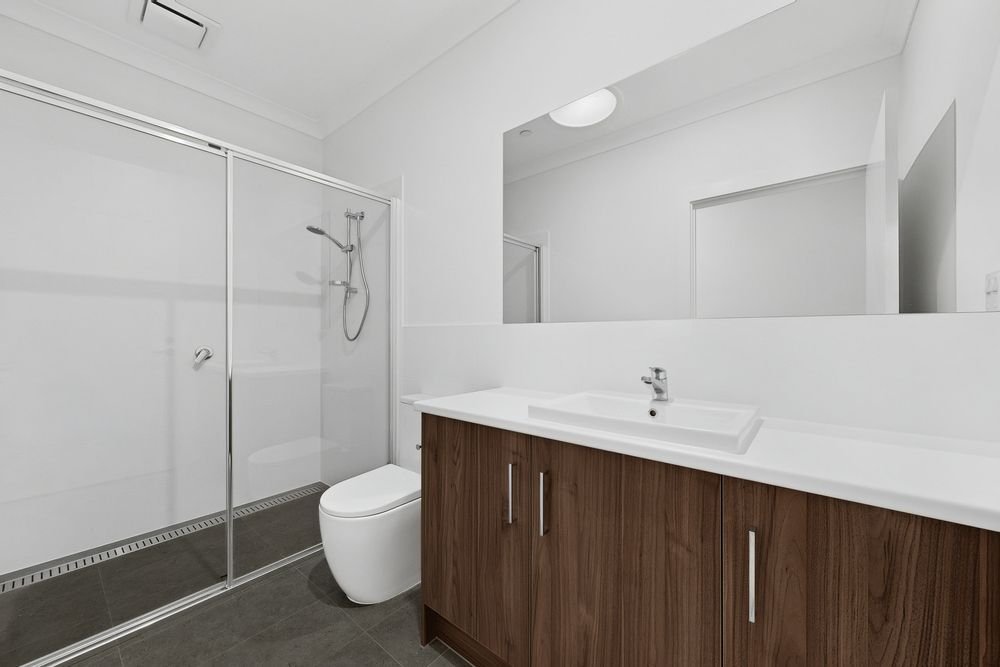 84 Fradd Road, photograph 12.