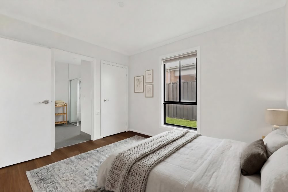 85 Adelong Boulevard, photograph 4.