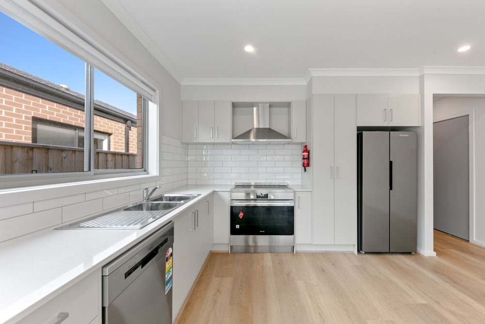 9 Stingray Street, photograph 10.