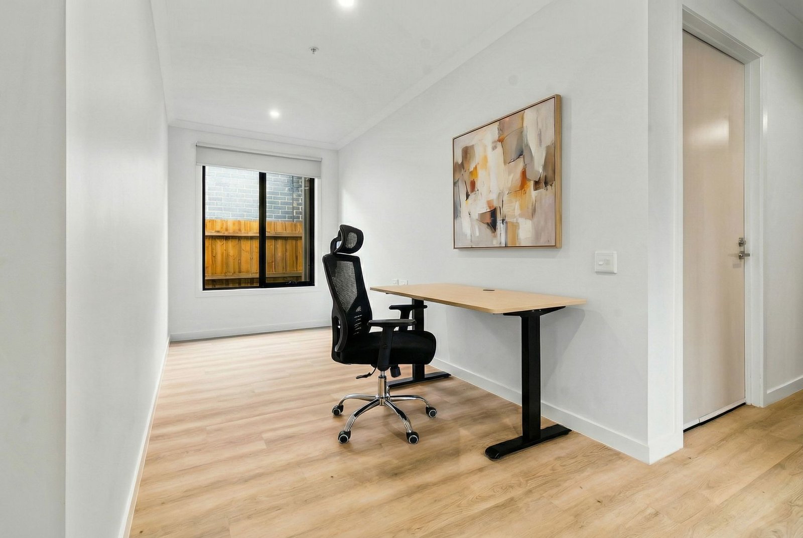 95 Harmon Drive, photograph 6.