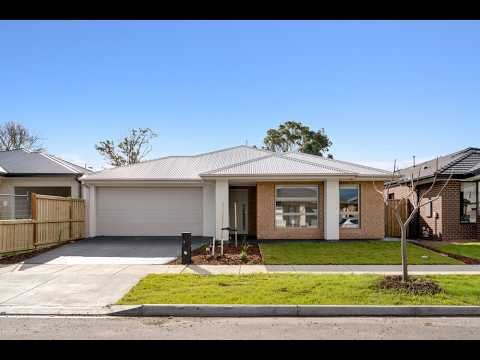 Video thumbnail: Watch the walkthrough of 9 Stingray Street