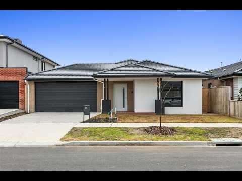Video thumbnail: Watch the walkthrough of 19 Stingray Street
