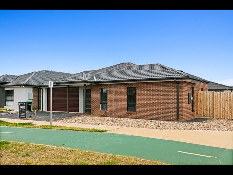 Video thumbnail: Watch the walkthrough of 39 Murray Road
