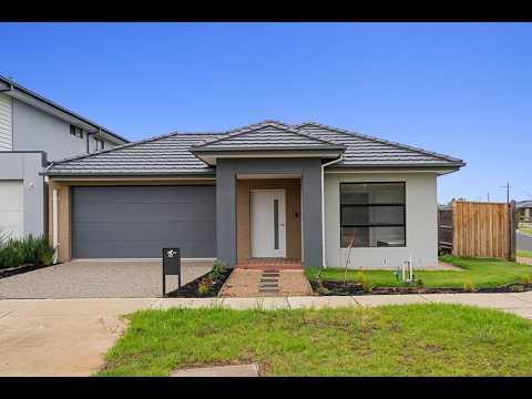Video thumbnail: Watch the walkthrough of 94 Ashbury Boulevard