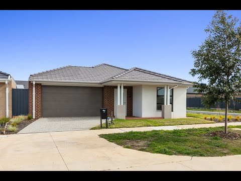 Video thumbnail: Watch the walkthrough of 5 Blakewater Crescent