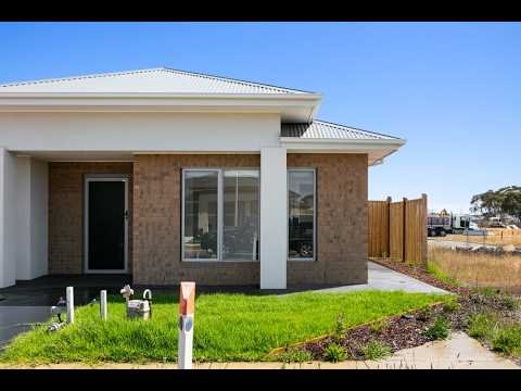 Video thumbnail: Watch the walkthrough of 72 Shearwater Drive