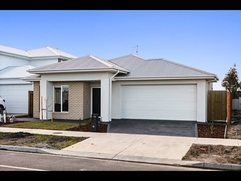 Video thumbnail: Watch the walkthrough of 104 Barracouta Drive